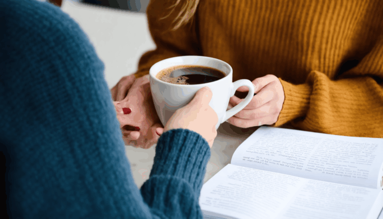 découvrez des conseils pratiques et sensibles pour aborder vos histoires sexuelles passées avec délicatesse. apprenez à communiquer ouvertement tout en respectant les émotions de votre partenaire, afin de renforcer votre intimité et de bâtir une confiance durable.